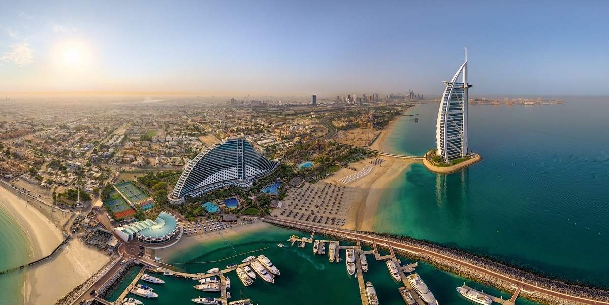 Совершите увлекательное путешествие в Объединенные Арабские Эмираты!